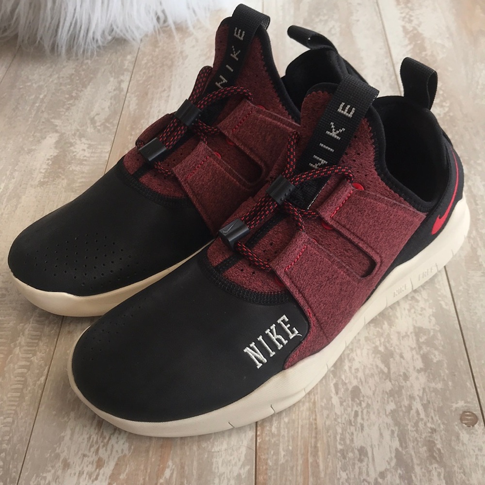 NWT Nike Free RN cmtr varsity Rare - Picture 4 of 8